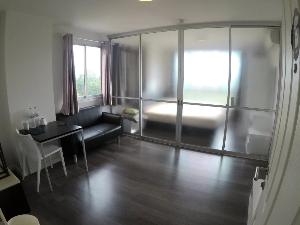 ขาย ให้เช่า dcondo Campus Resort Rangsit ห้องมุมให้ความเป็นส่วนตัว มาพร้อมเฟอร์ครบครัน รีบจองเลยตอนนี้จ้า
