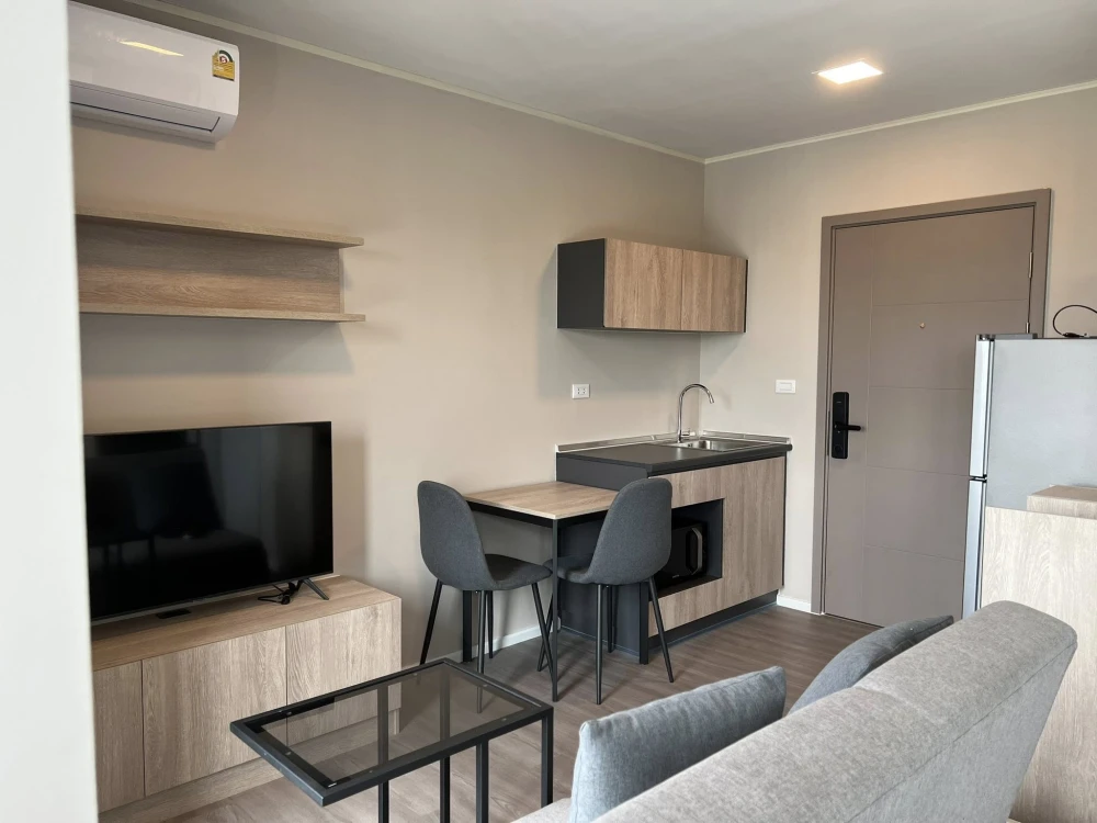 ขาย ให้เช่า dcondo Hideaway Rangsit ห้องพร้อมอยู่ เฟอร ์เครื่องใช้ไฟฟ้าครบ มาแต่ตัวเข้าอยู่ได้เลย