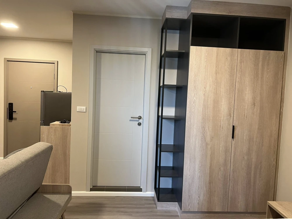 ขาย ให้เช่า dcondo Hideaway Rangsit ห้องพร้อมอยู่ เฟอร ์เครื่องใช้ไฟฟ้าครบ มาแต่ตัวเข้าอยู่ได้เลย