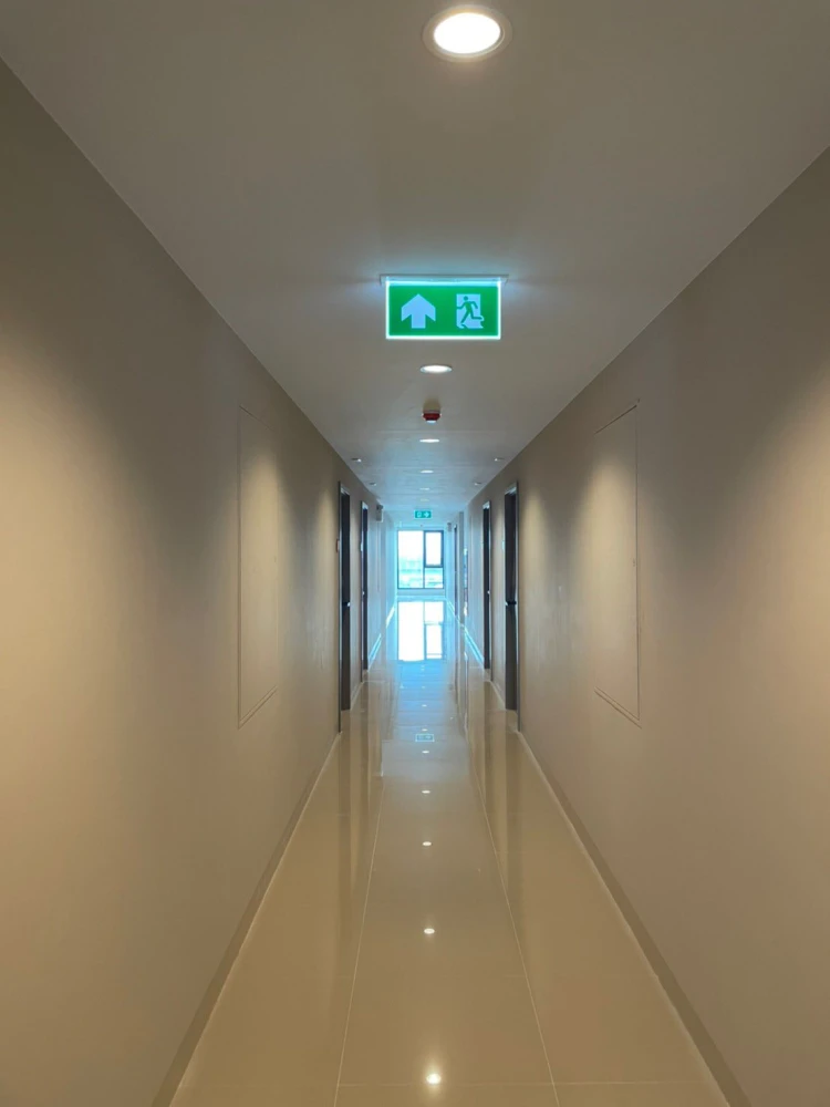 ขาย ให้เช่า dcondo Hideaway Rangsit ห้องพร้อมอยู่ เฟอร ์เครื่องใช้ไฟฟ้าครบ มาแต่ตัวเข้าอยู่ได้เลย