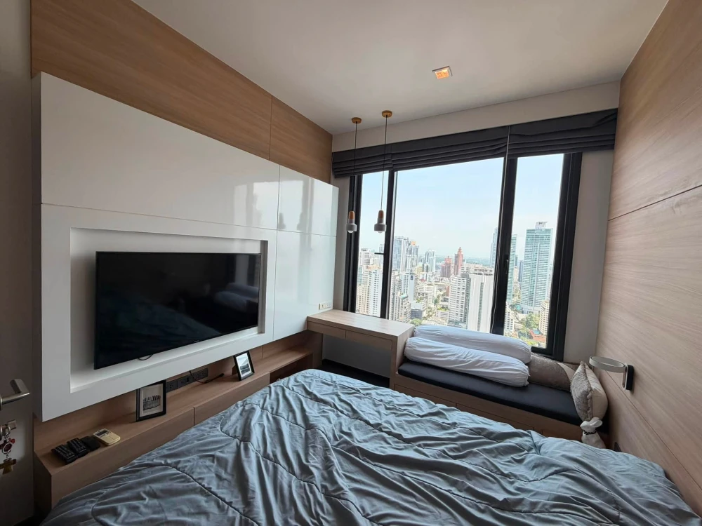 ขาย ให้เช่า Edge By Sansiri (Sukhumvit 23) 2 ห้องนอน บิวท์อินเฟอร์นิเจอร์อย่างดี รีบจองเลย