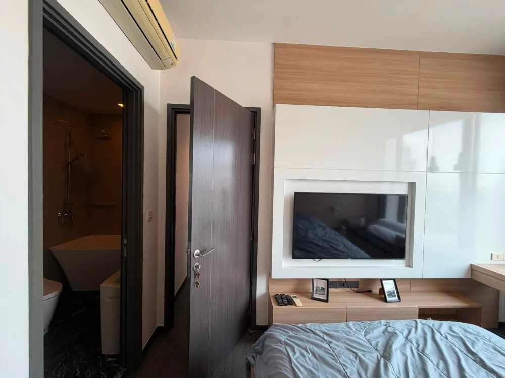ขาย ให้เช่า Edge By Sansiri (Sukhumvit 23) 2 ห้องนอน บิวท์อินเฟอร์นิเจอร์อย่างดี รีบจองเลย