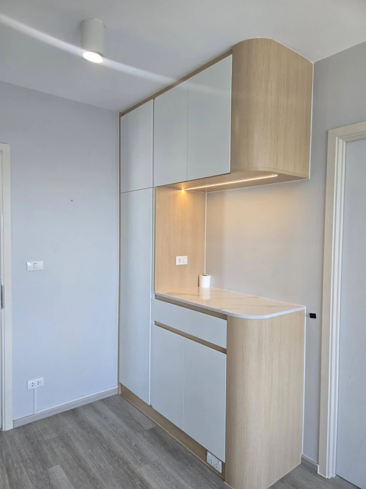 ขาย ให้เช่า ELIO SATHORN-WUTTHAKAT แบบ 1 BED PLUS ห้องมุม ติดบันไดหนีไฟ ครัวปิดติดระเบียง ต้องจองแล้ว