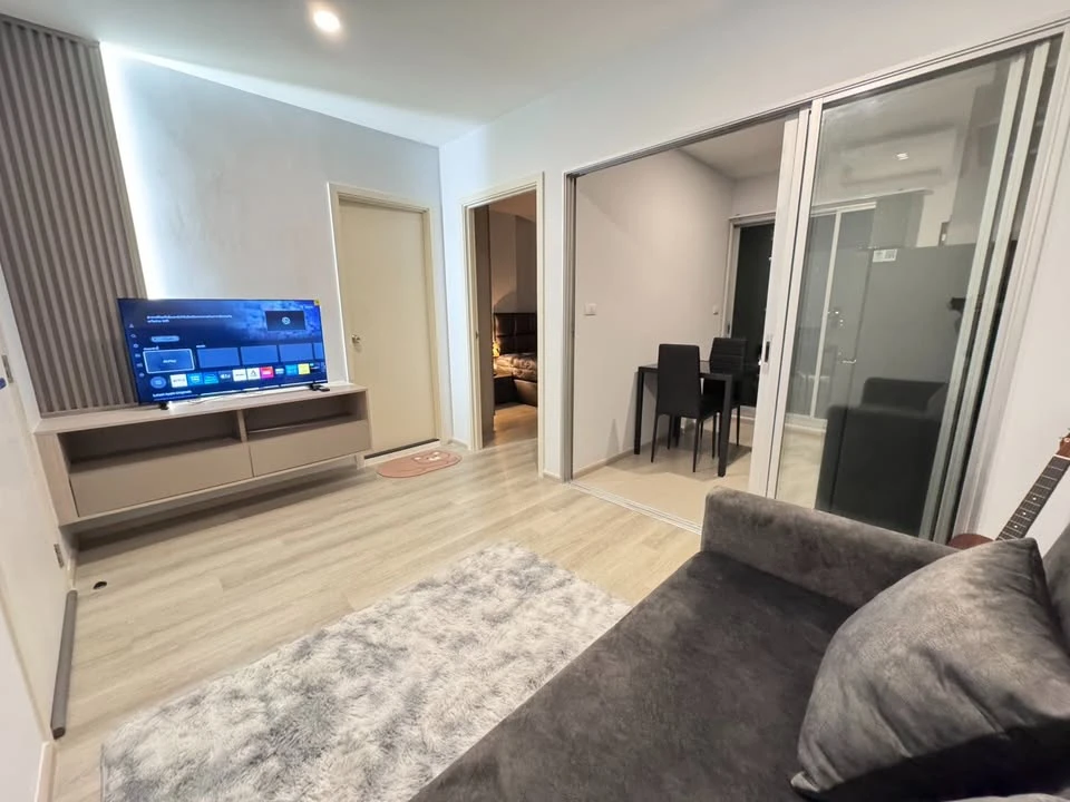 ขาย ให้เช่า Elio Sathorn-Wutthakat 1 ห้องนอน 1 ห้องน้ำ ตกแต่งคุมโทน มาพร้อมเฟอร์นิเจอร์ครบครัน ห้ามพลาด