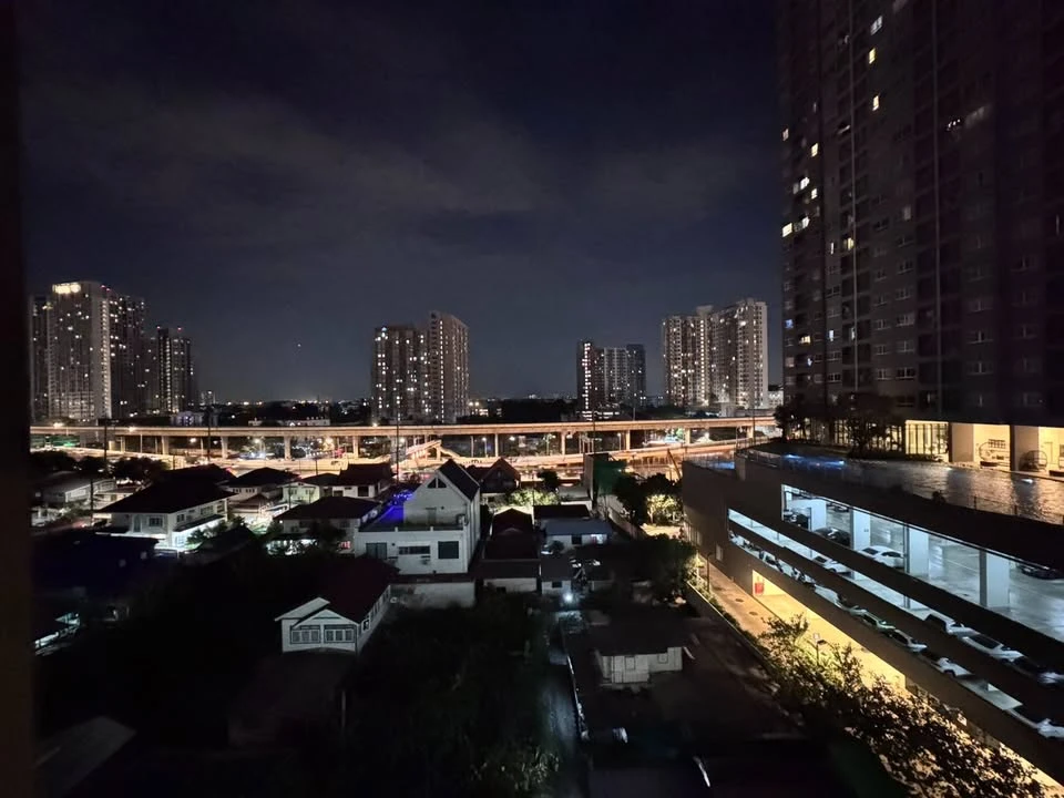 ขาย ให้เช่า Elio Sathorn-Wutthakat 1 ห้องนอน 1 ห้องน้ำ ตกแต่งคุมโทน มาพร้อมเฟอร์นิเจอร์ครบครัน ห้ามพลาด