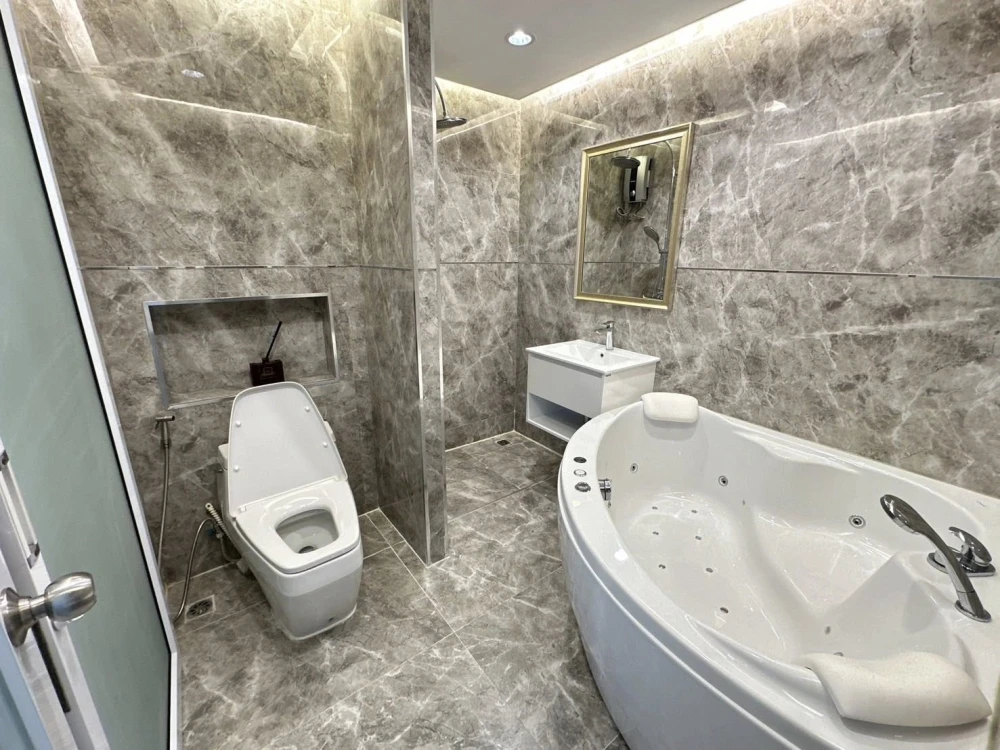 ขาย ให้เช่า Happy Condo Ladprao 101 ห้องแต่งพร้อมอยู่ พื้นที่ใช้สอยจุใจ ชั้น 4 วิวสระว่ายน้ำ ,ระเบียงกว้าง จองเลย