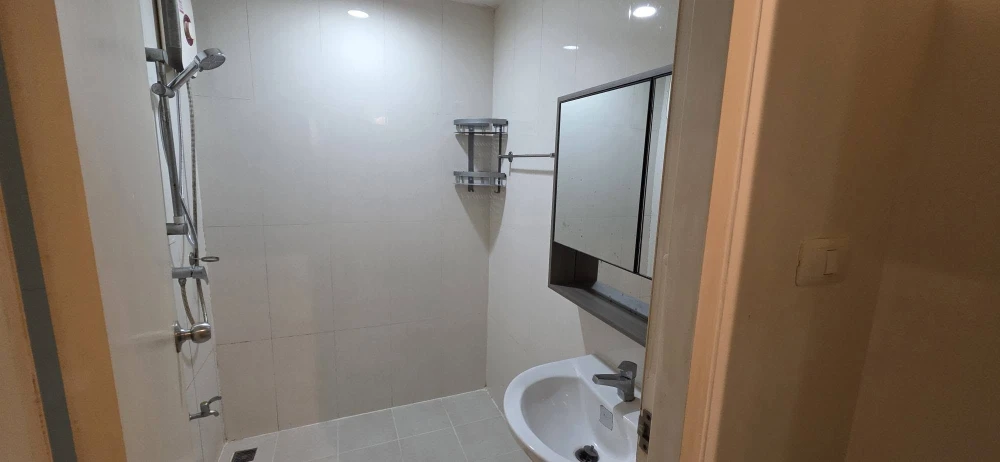 ขาย ให้เช่า I Condo Sukhumvit 105 2 ห้องนอน พื้นที่ใช้สอยเยอะ ทำเลดี วิวสวนสวย รีบจองด่วนๆเลยจ้า