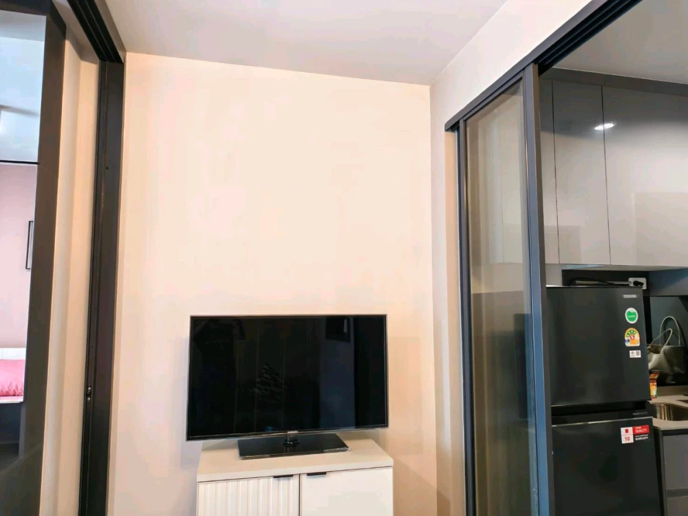 ขาย ให้เช่า Ideo Sukhumvit - Rama4 1 ห้องนอน 1 ห้องน้ำ ในทำเลสุดปัง ตกแต่งคุมโทน เฟอร์ครบ จองเลย