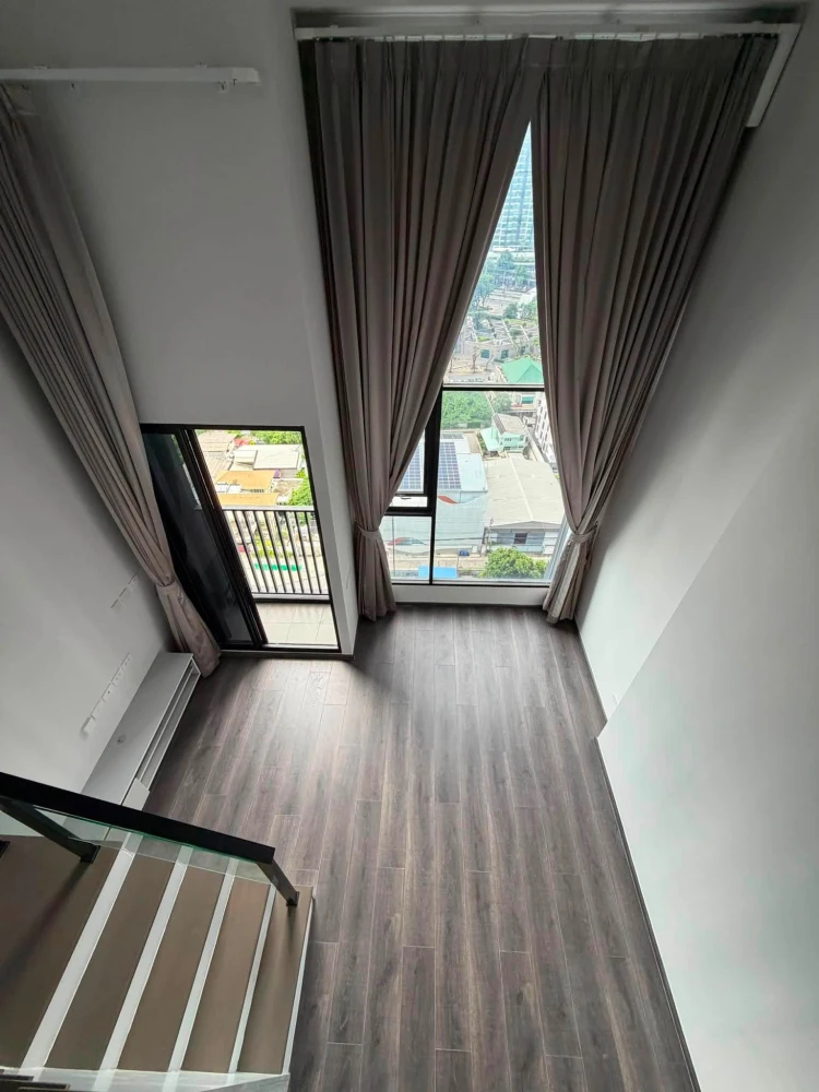 ขาย ให้เช่า Knightsbridge Space Ratchayothin ห้องชุดดูเพล็กซ์ 1 ห้องนอน เพดานสูง (4.2 เมตร) วิวสวยงาม รีบจองเลย
