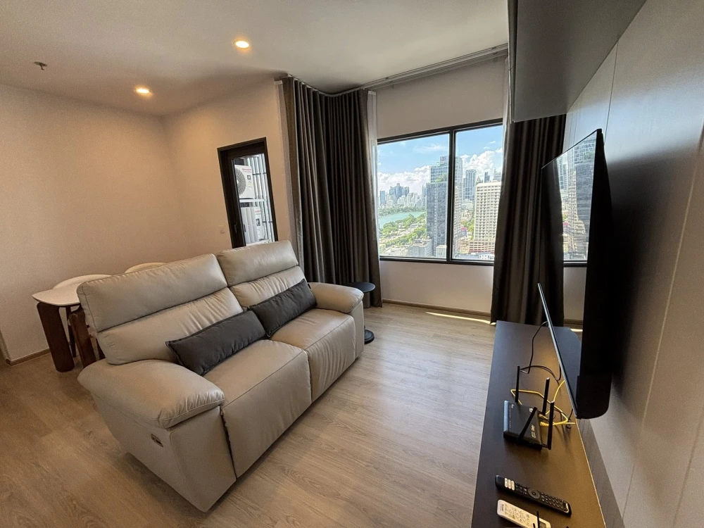 ขาย ให้เช่า Life Rama 4 Asok ห้อง ห้องมุม ชั้น 23 วิวสวนเบญ แต่งบิ้วอิน เฟอร์นิเจอร์ เครื่องใช้ไฟฟ้าครบ จองเลย