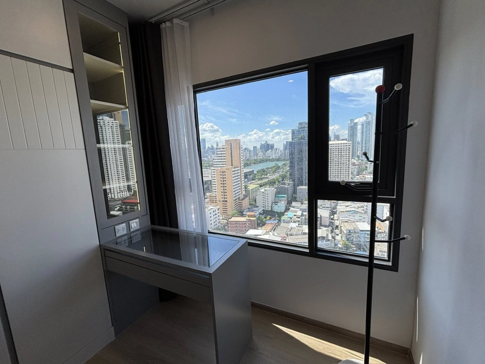 ขาย ให้เช่า Life Rama 4 Asok ห้อง ห้องมุม ชั้น 23 วิวสวนเบญ แต่งบิ้วอิน เฟอร์นิเจอร์ เครื่องใช้ไฟฟ้าครบ จองเลย