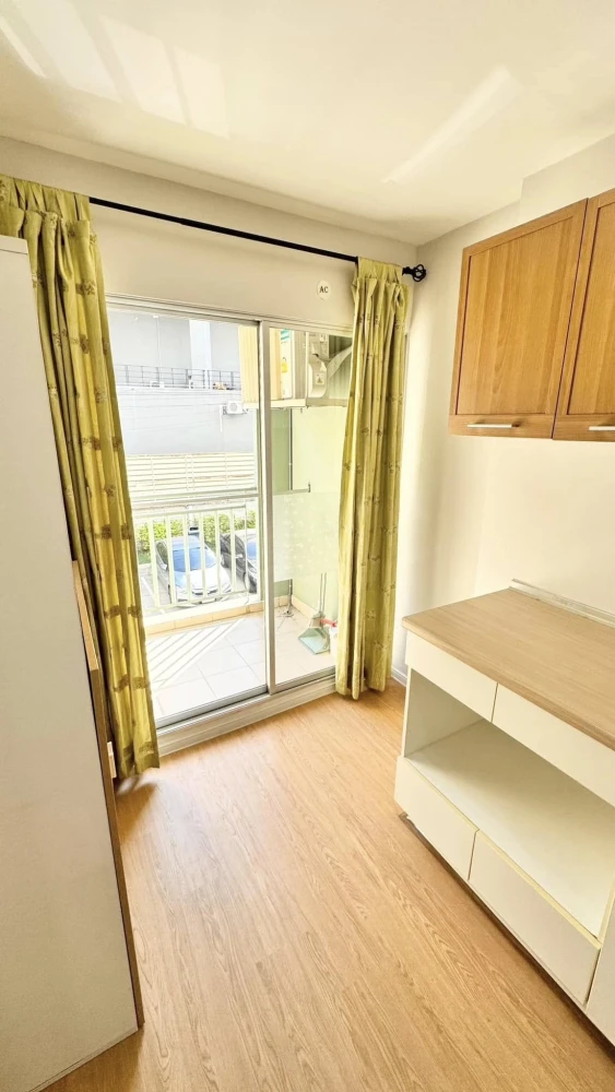 ขาย ให้เช่า Lumpini Condo Town Ramindra-Lat Pla Khao ห้องน่าอยู่ มาพร้อมเฟอร์ครบครัน หิ้วกระเป๋าเข้าอยู่ได้เลยจ้า