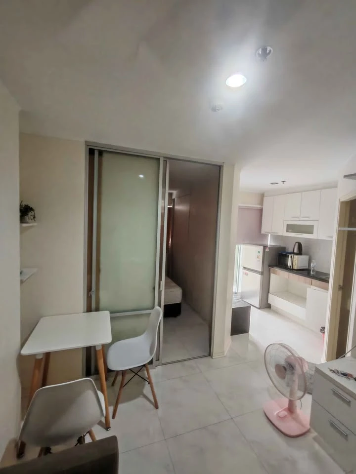 ขาย ให้เช่า Lumpini Condo Town Ramintra - Nawamin ชั้น 11 อาคาร C วิวโล่ง พร้อมอยู่ มีประตูเปิดปิดแยกส่วนแบบบานเลื่อน