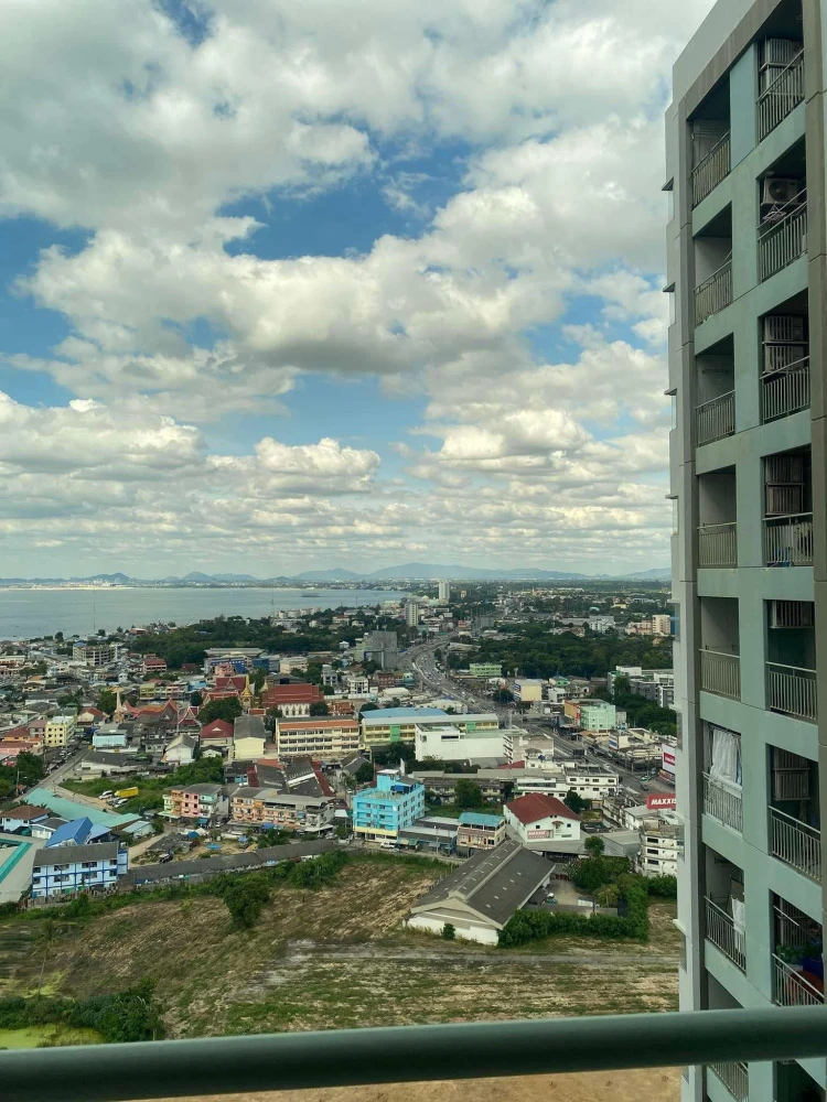 ขาย ให้เช่า Lumpini Condotown North Pattaya Sukhumvit ห้องน่าอยู่ เฟอรืครบครัน มองเห็นวิวสวย ไม่บล็อค จองเลย