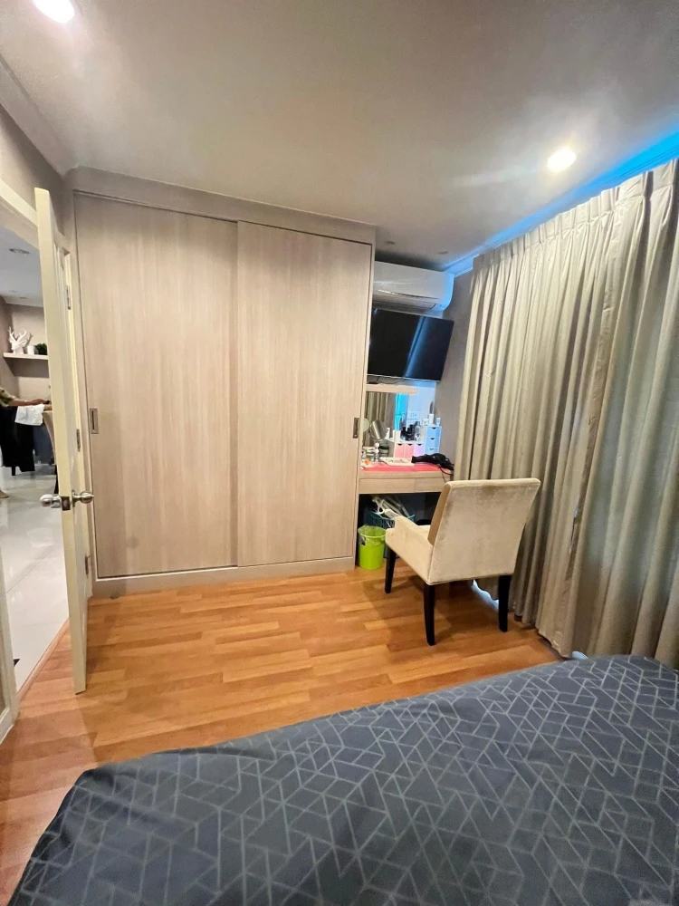ขาย ให้เช่า Lumpini Place Rama 9–Ratchada 1 ห้องนอน 1 ห้องน้ำ ตกแต่งคุมโทน เฟอร์ครบครัน ห้ามพลาด