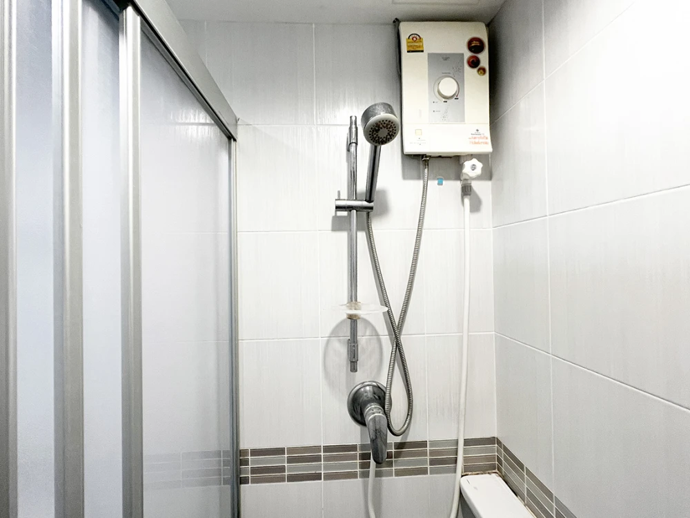 ขาย ให้เช่า Lumpini Place Srinakarin-Huamak Station ห้องแต่งสวยคุมโทน ติดวอลเปเปอร์อย่างดี จองเลยตอนนี้