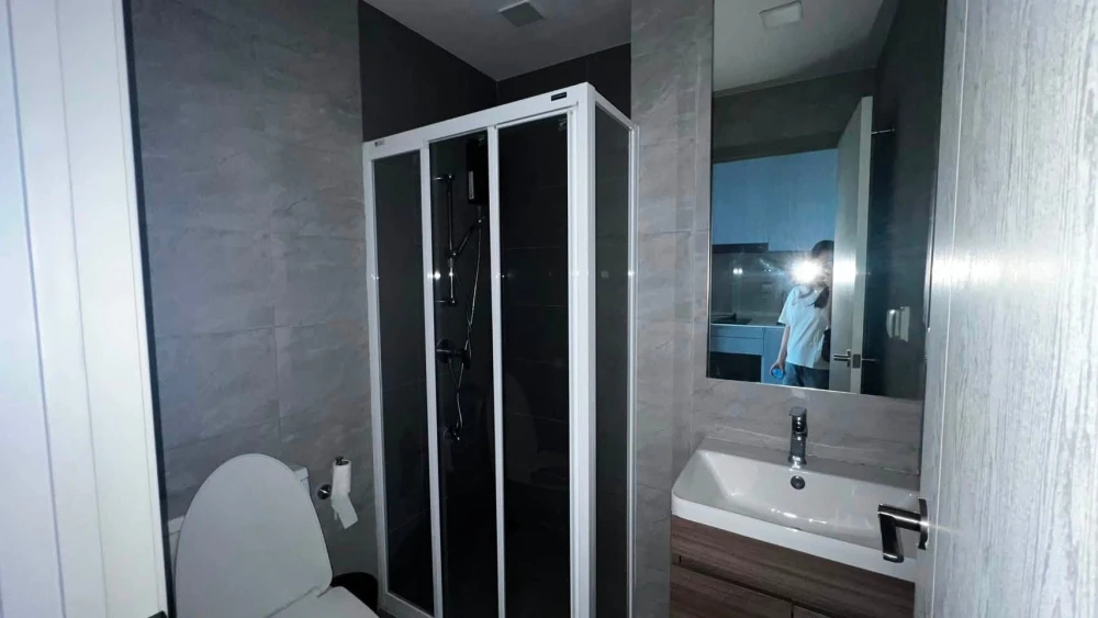 ขาย ให้เช่า Modiz Launch ห้องเเต่งสวย ชั้นสูงมาก เฟอร์นิเจอร์และเครื่องใช้ไฟฟ้าครบ พร้อมเข้าอยู่