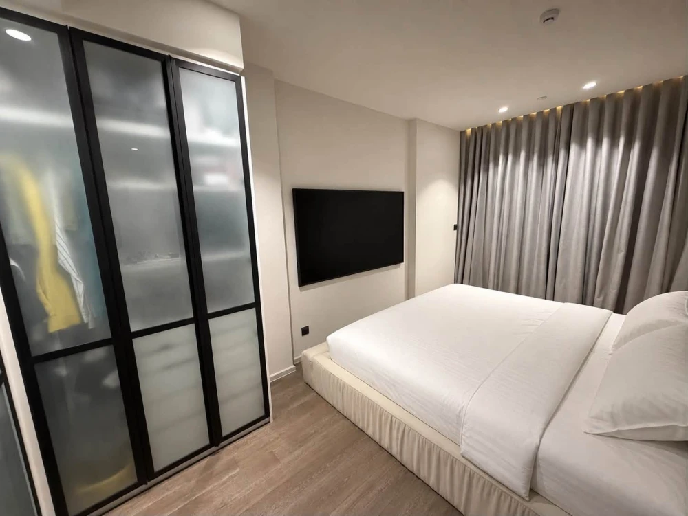 ขาย ให้เช่า Muniq Sukhumvit 23 ชั้น 20 ห้องกว้างขวาง ให้ความเป็นส่วนตัวสูง ตกแต่งครบพร้อมเฟอร์นิเจอร์และเครื่องใช้ไฟฟ้า พร้อมเข้าอยู่