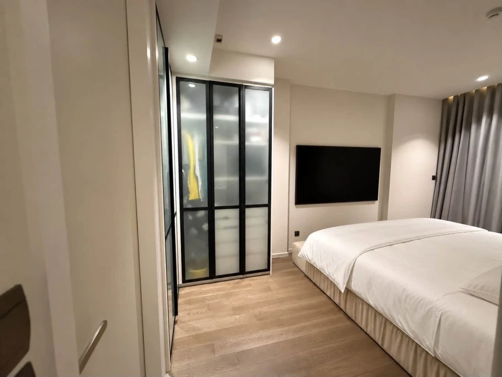 ขาย ให้เช่า Muniq Sukhumvit 23 ชั้น 20 ห้องกว้างขวาง ให้ความเป็นส่วนตัวสูง ตกแต่งครบพร้อมเฟอร์นิเจอร์และเครื่องใช้ไฟฟ้า พร้อมเข้าอยู่