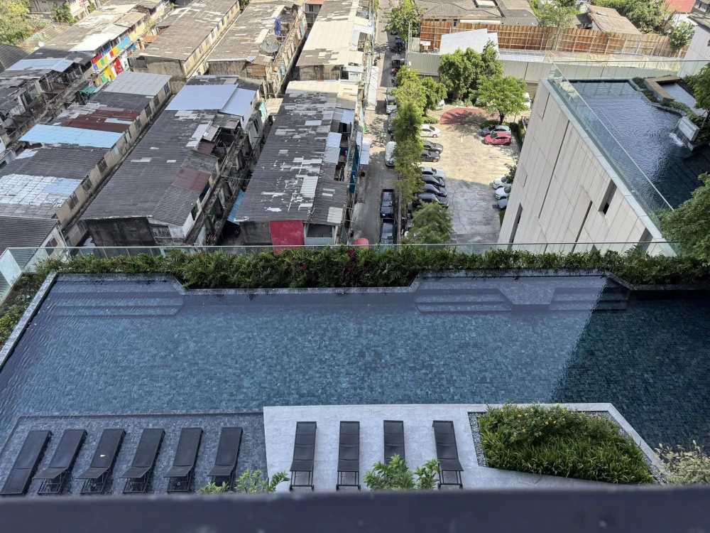 ขาย ให้เช่า Oka Haus Sukhumvit 36 ห้องน่าอยู่ วิวสระ ทำเลดี เดินทางสะดวก รีบจองเลยตอนนี้