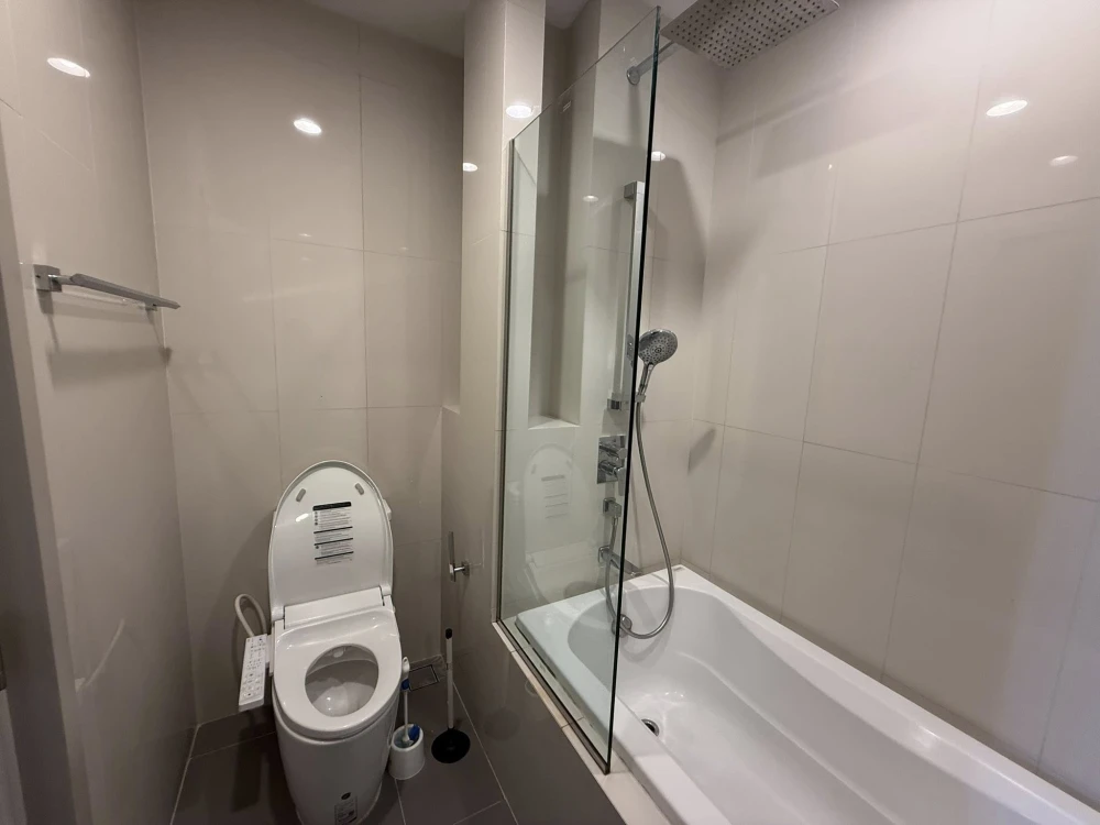 ขาย ให้เช่า Oka Haus Sukhumvit 36 ห้องน่าอยู่ วิวสระ ทำเลดี เดินทางสะดวก รีบจองเลยตอนนี้