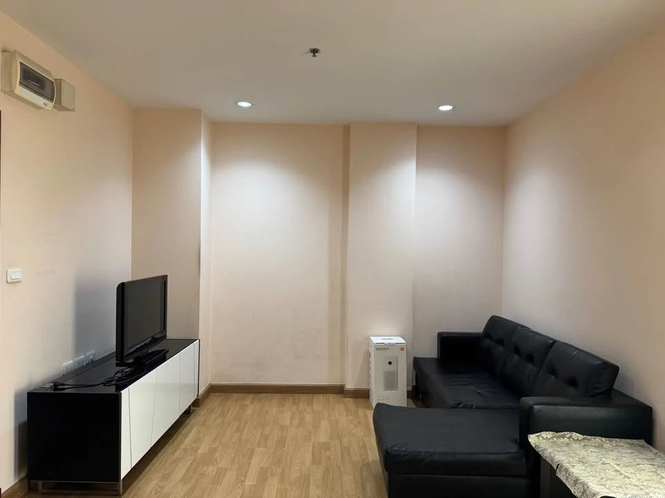 ขาย ให้เช่า PG RAMA 9 เฟอร์นิเจอร์ครบ เครื่องใช้ไฟฟ้าแน่นๆ มีเครื่องซักผ้า พื้นที่ในห้องเยอะ ย้ายเลย