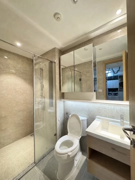 ขาย ให้เช่า Regal Condo Sathorn - Narathiwas ห้องแบ่งพื้นที่เป็นสัดส่วน ชั้นสูง วิวโล่ง รับแสงธรรมชาติ จองเลย
