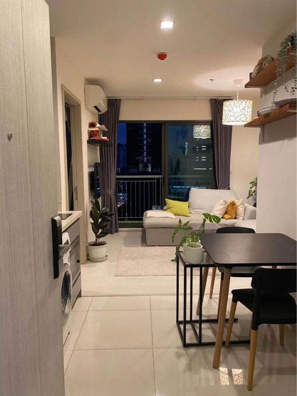 ขาย ให้เช่า Rhythm sukhumvit 36-38 ห้องอยู่สบาย ไม่อึดอัด เฟอร์ครบเซต รีบจองเลย
