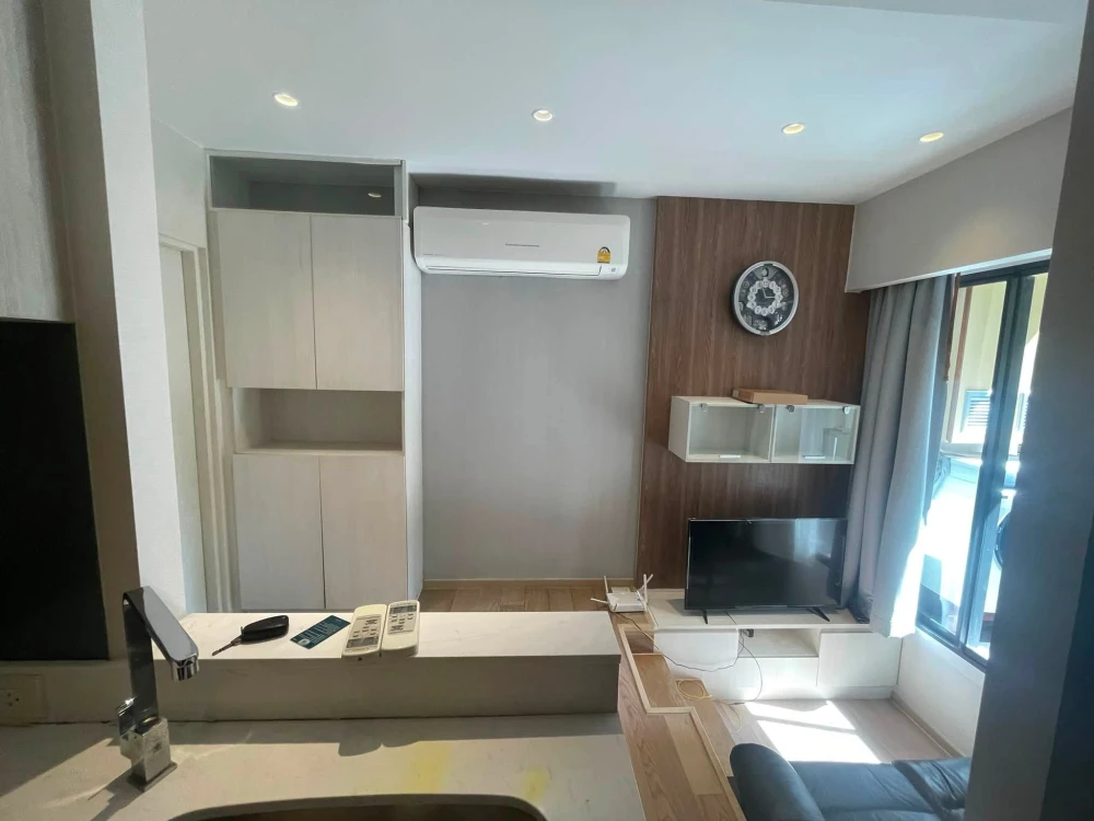 ขาย ให้เช่า Runesu Thonglor 5 1 ห้องนอน 1 ห้องน้ำ ชั้น 2 เฟอร์นิเจอร์ครบครัน จองเลย