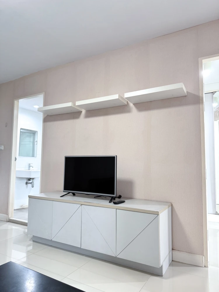 ขาย ให้เช่า Swift Condo ห้องกว้างอยู่สบาย มี 2 ห้องนอน เครื่องใช้ไฟฟ้าและเฟอร์นิเจอร์ จองก่อนได้ก่อน