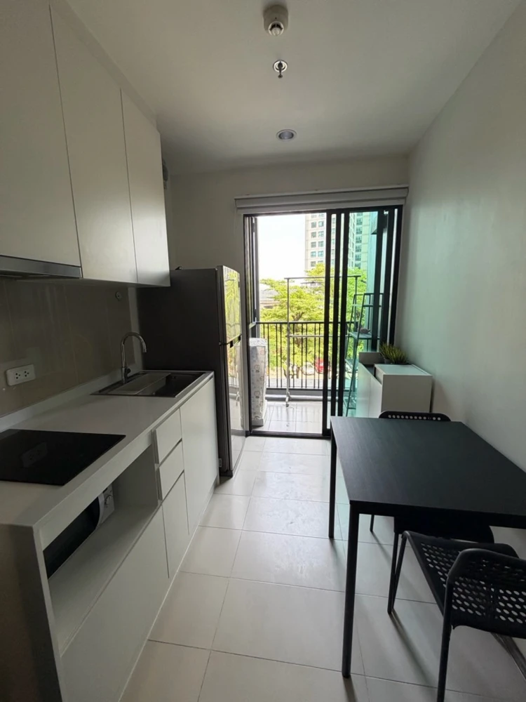 ขาย ให้เช่า The Base Park West ชั้น 4 ห้องแต่งครบ น่าอยู่ จองเลย ด่วนๆ