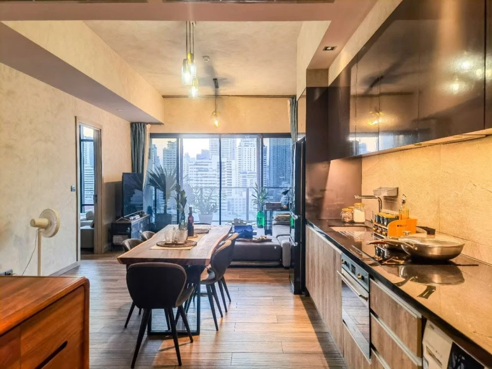ขาย ให้เช่า The Lofts Asoke ห้องแต่งสวยครบครัน บิวท์อินเฟอร์นิเจอร์อย่างดี มัวแต่มองไม่จองไหวหรอ