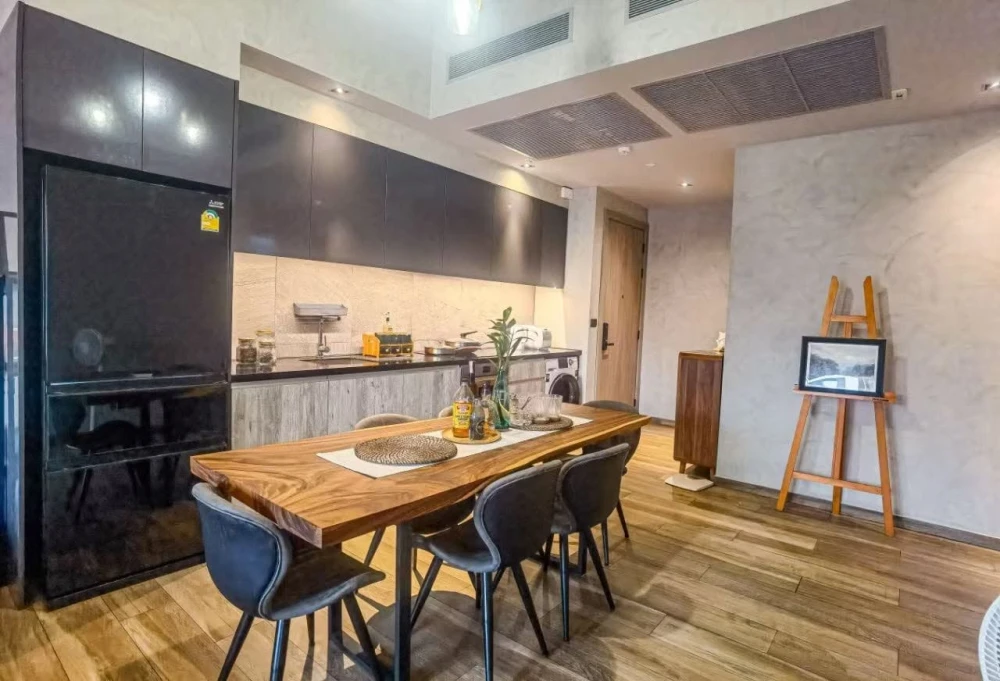 ขาย ให้เช่า The Lofts Asoke ห้องแต่งสวยครบครัน บิวท์อินเฟอร์นิเจอร์อย่างดี มัวแต่มองไม่จองไหวหรอ