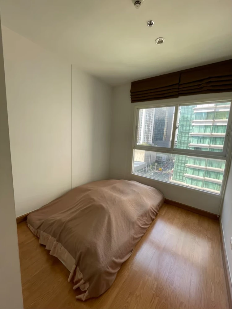 ขาย ให้เช่า The Parkland Grand Asoke-Phetchaburi ห้องกว้างพื้นที่ใช้สอยเยอะ มองเห็นวิวสระว่ายน้ำ จองเลย
