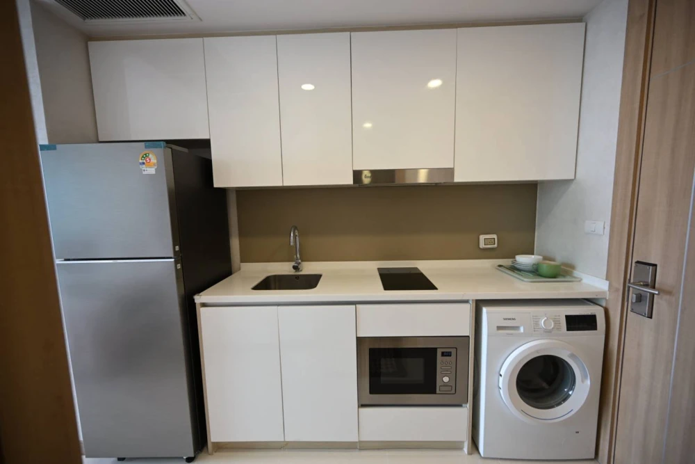 ขาย ให้เช่า The Riviera Wong Amat Beach ห้องสตูดิโอ ตกแต่งคุมโทน ติดวอลเปเปอร์อย่างดี วิวสวย ห้ามพลาด