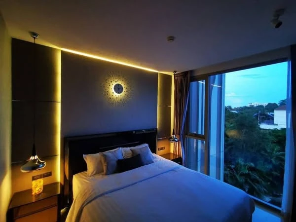 ขาย ให้เช่า The Riviera Wong Amat Beach 1 ห้องนอน 1 ห้องน้ำ มาพร้อมเฟอร์ครบครัน หิ้วกระเป๋าเข้าอยู่ได้เลยจ้า