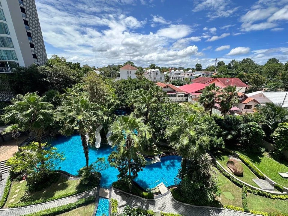 ขาย ให้เช่า The Riviera Wong Amat Beach 1 ห้องนอน 1 ห้องน้ำ มาพร้อมเฟอร์ครบครัน หิ้วกระเป๋าเข้าอยู่ได้เลยจ้า