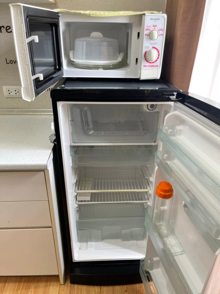 ขาย ให้เช่า The Trust Residence Pinklao ห้องน่าอยู่ ติดวอลเปเปอร์อย่างดี มาพร้อมเฟอร์ครบครัน จองเลย