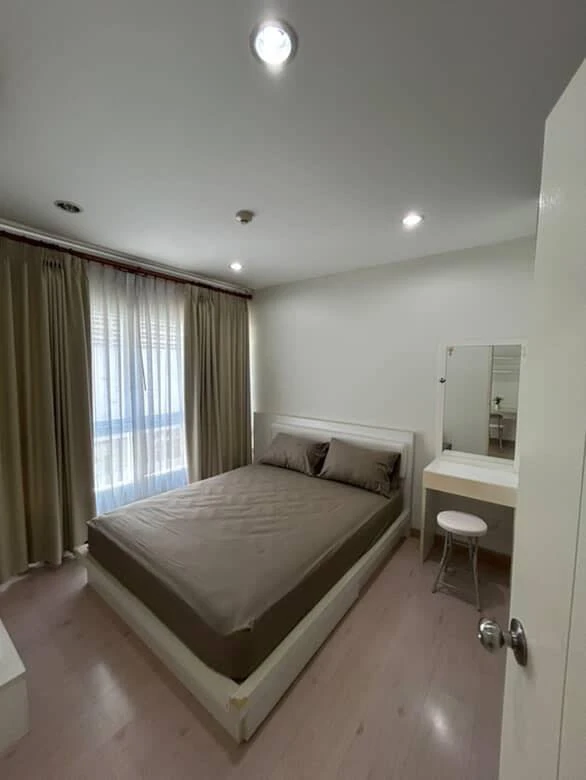ขาย ให้เช่า The Viva Condo Sathorn-Taksin ห้องแต่งคุมโทน มาพร้อมโซฟาตัวใหญ่น่านั่ง จองด่วนๆ