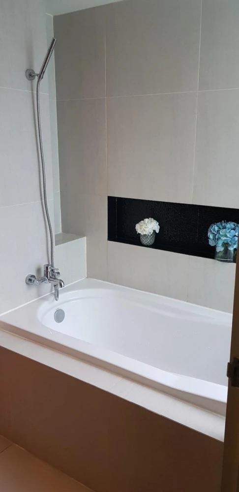 ขาย ให้เช่า Tree condo ekamai (สุขุมวิท 40) แบบ 2BR2B. Full furnished. ชั้น2 ไม่จองคือดพลาดสุดๆ