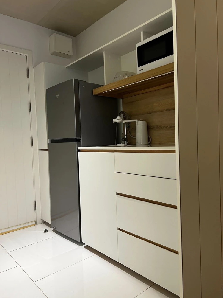 ขาย ให้เช่า Triple Y Residence 1 ห้องนอน 1 ห้องน้ำ มาพร้อมเฟอร์และสิ่งอำนวยความสะดวกครบครัน ดีแบบนี้จะรออะไร