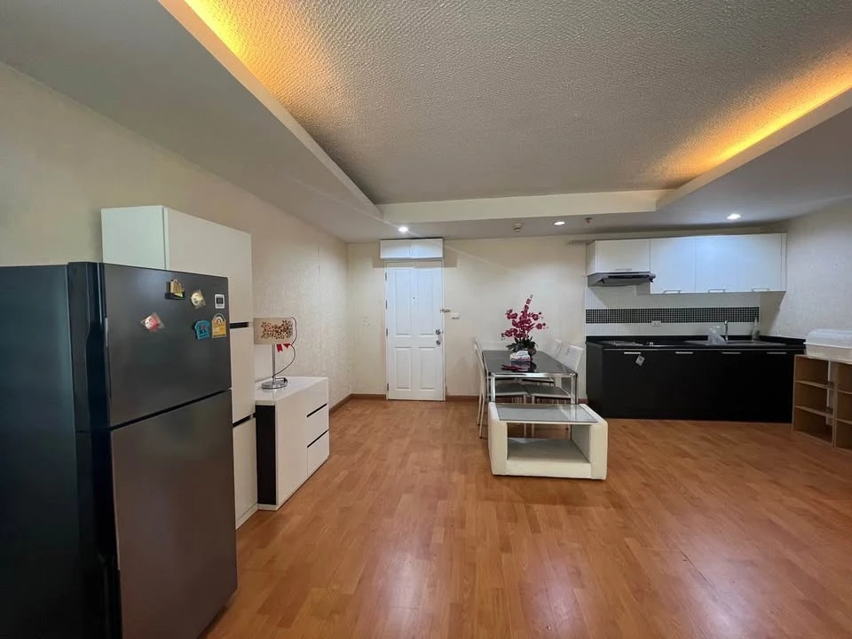 ขาย ให้เช่า Waterford Sukhumvit 50 ห้องมุม วิวสระว่ายน้ำ+สวนกว้างสบาย เหมาะสำหรับการพักผ่อน ห้ามพลาด