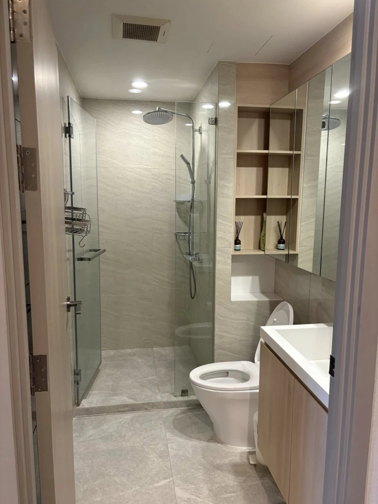 ขาย ให้เช่า Whizdom Connect Sukhumvit ห้องชั้นสูงมากๆ ตกแต่งทั้งหมด + เฟอร์นิเจอร์ ห้ามพลาด