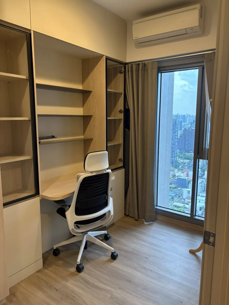 ขาย ให้เช่า Whizdom Connect Sukhumvit ห้องชั้นสูงมากๆ ตกแต่งทั้งหมด + เฟอร์นิเจอร์ ห้ามพลาด