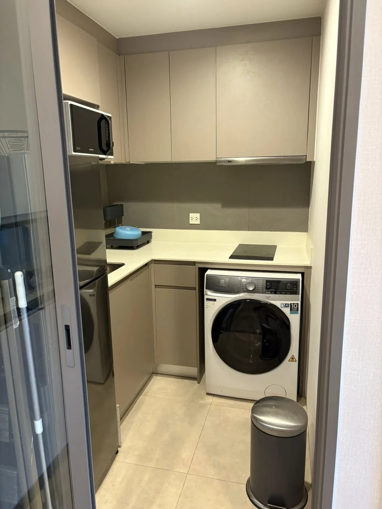 ขาย ให้เช่า Whizdom Connect Sukhumvit ห้องชั้นสูงมากๆ ตกแต่งทั้งหมด + เฟอร์นิเจอร์ ห้ามพลาด