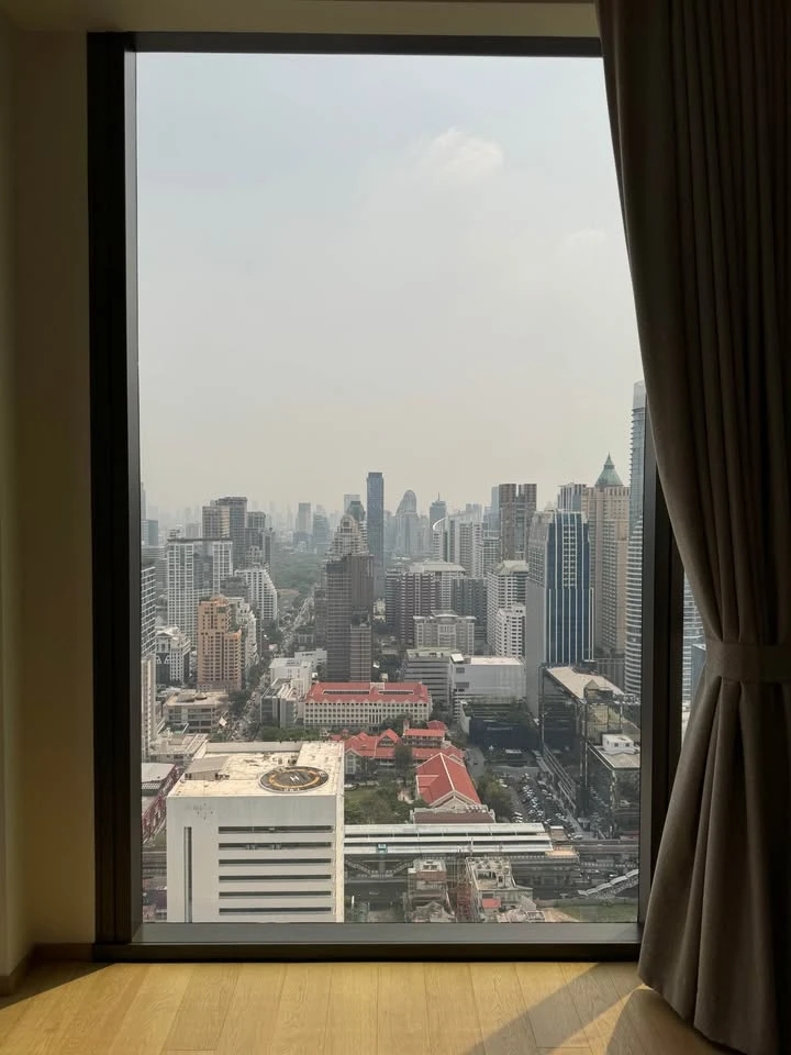 ขาย 28 Chidlom 2 นอน ชั้น 40 ห้องมุม ตำแหน่งดี สนใจเป็นเจ้าของ รีบจองเลย