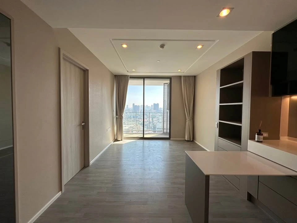 ขาย 333 Riverside ห่างห้องขยะและลิพต์ ไม่มีเสียงรบกวน ฝั่งห้องนอนติดบันไดหนีไฟ เสียงเงียบกริบ จองเลย