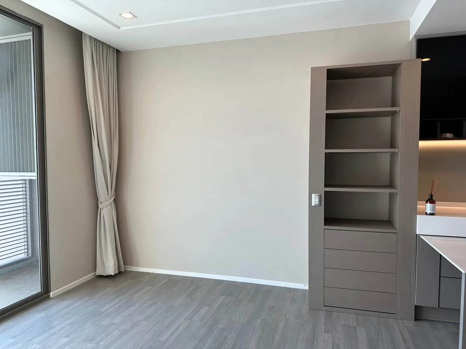 ขาย 333 Riverside ห่างห้องขยะและลิพต์ ไม่มีเสียงรบกวน ฝั่งห้องนอนติดบันไดหนีไฟ เสียงเงียบกริบ จองเลย