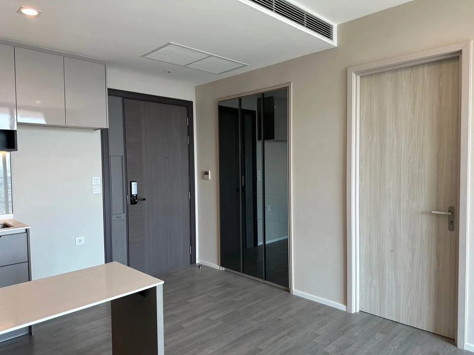 ขาย 333 Riverside ห่างห้องขยะและลิพต์ ไม่มีเสียงรบกวน ฝั่งห้องนอนติดบันไดหนีไฟ เสียงเงียบกริบ จองเลย