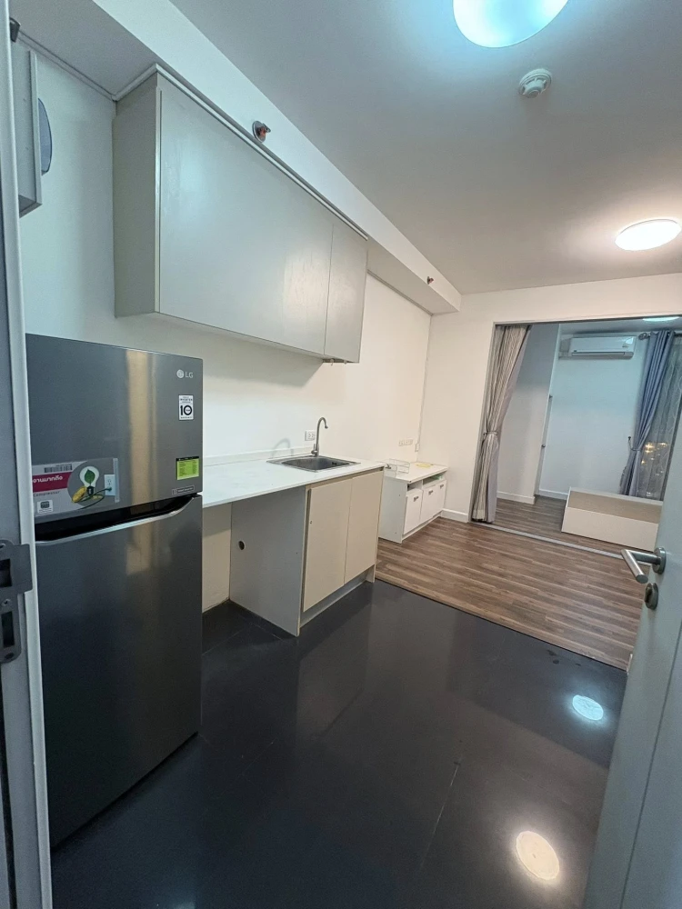 ขาย A Space Me Bangna ห้องชั้น 18 มาพร้อมเฟอร์นิเจอร์ครบครัน หิ้วกระเป๋าเข้าอยู่ได้เลยจ้า
